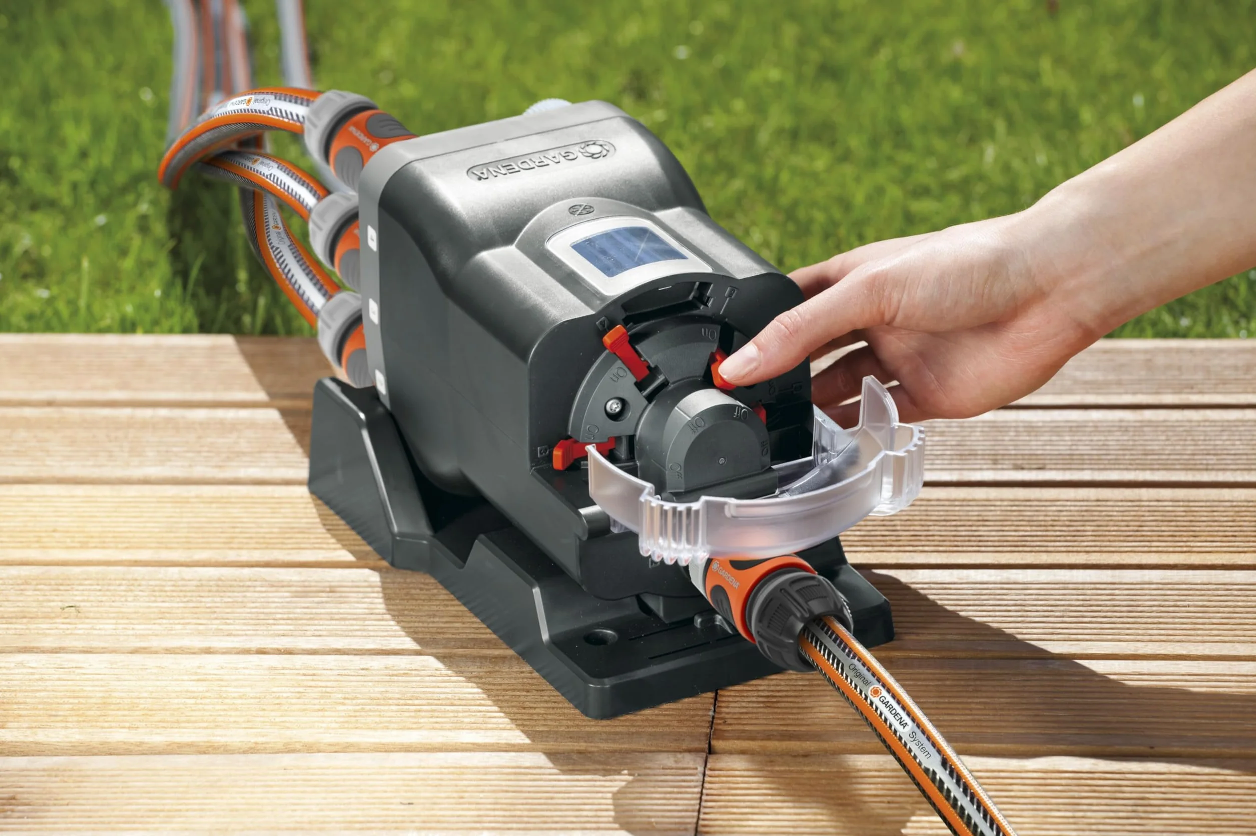 Gardena Distributore Automatico d'Acqua a 6 Vie: per Controllare Fino a 6 Linee di Irrigazione Abbinato al Computer Master, Ideale per Impianti con Poca Pressione (1197-20)